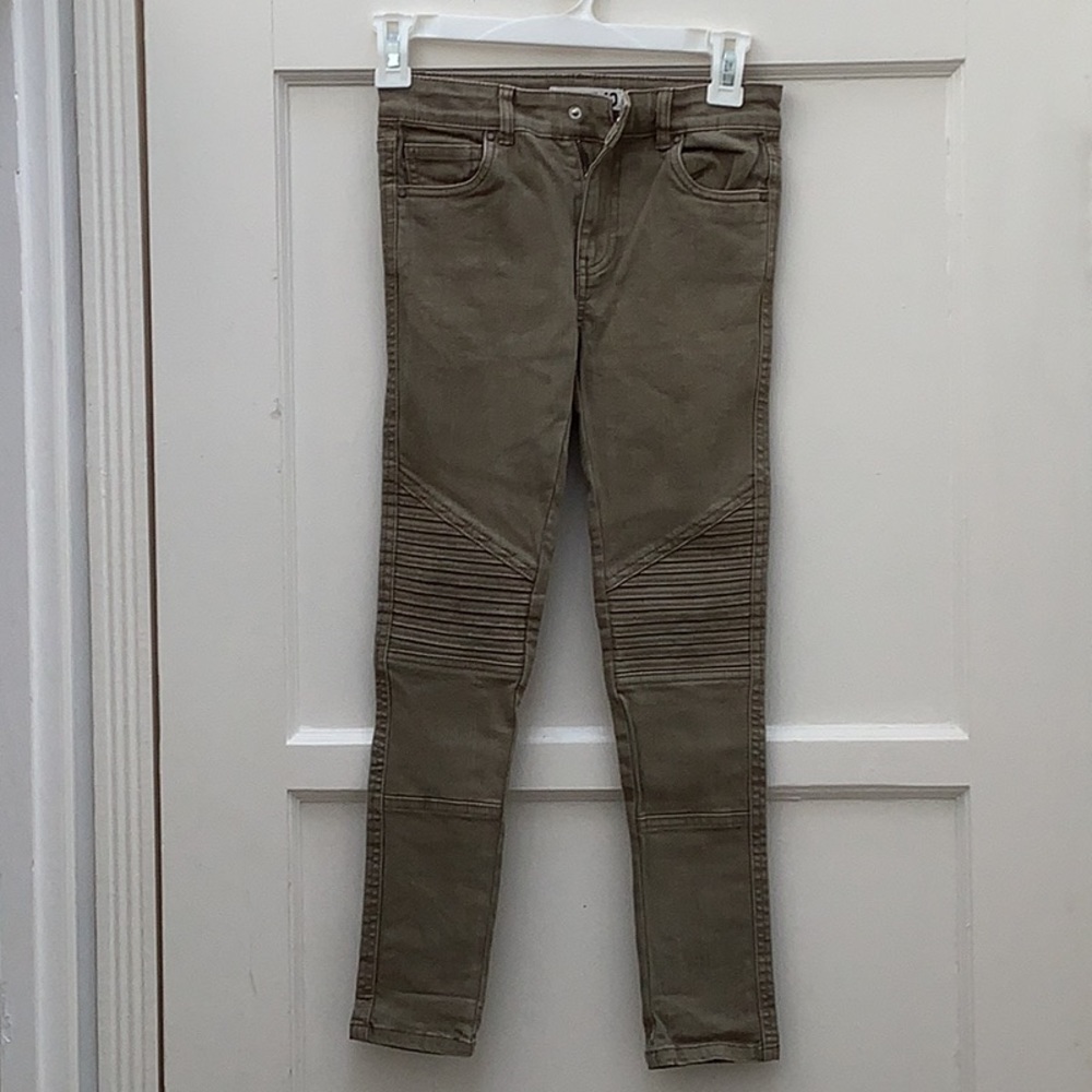 Girls Cotton on Kids size 9-10 Jeans